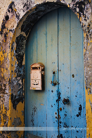 Italy Rustic Blue Door-cropped
