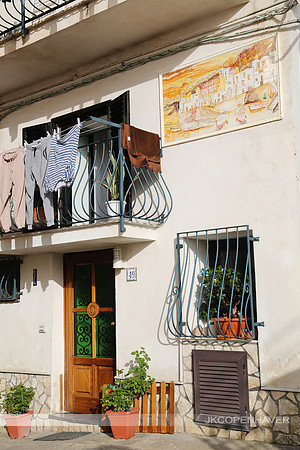 Italy Coastal Laundry w Mosaic