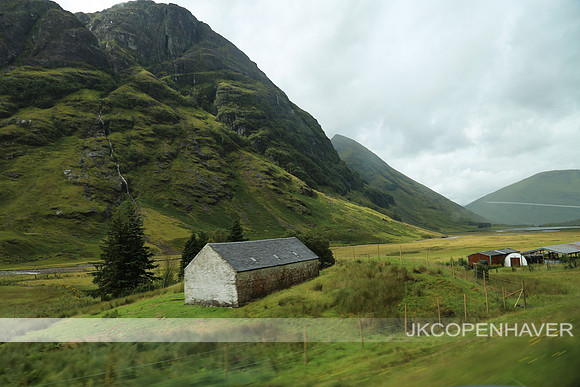 Scotland Green Mountain Barn Blur