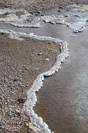 iceland artistic saltearth